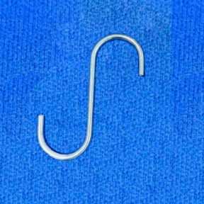 Крючок S-образный на сетку